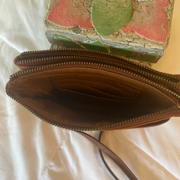Unbranded small  brown crossbody - Picture 7 of 14
